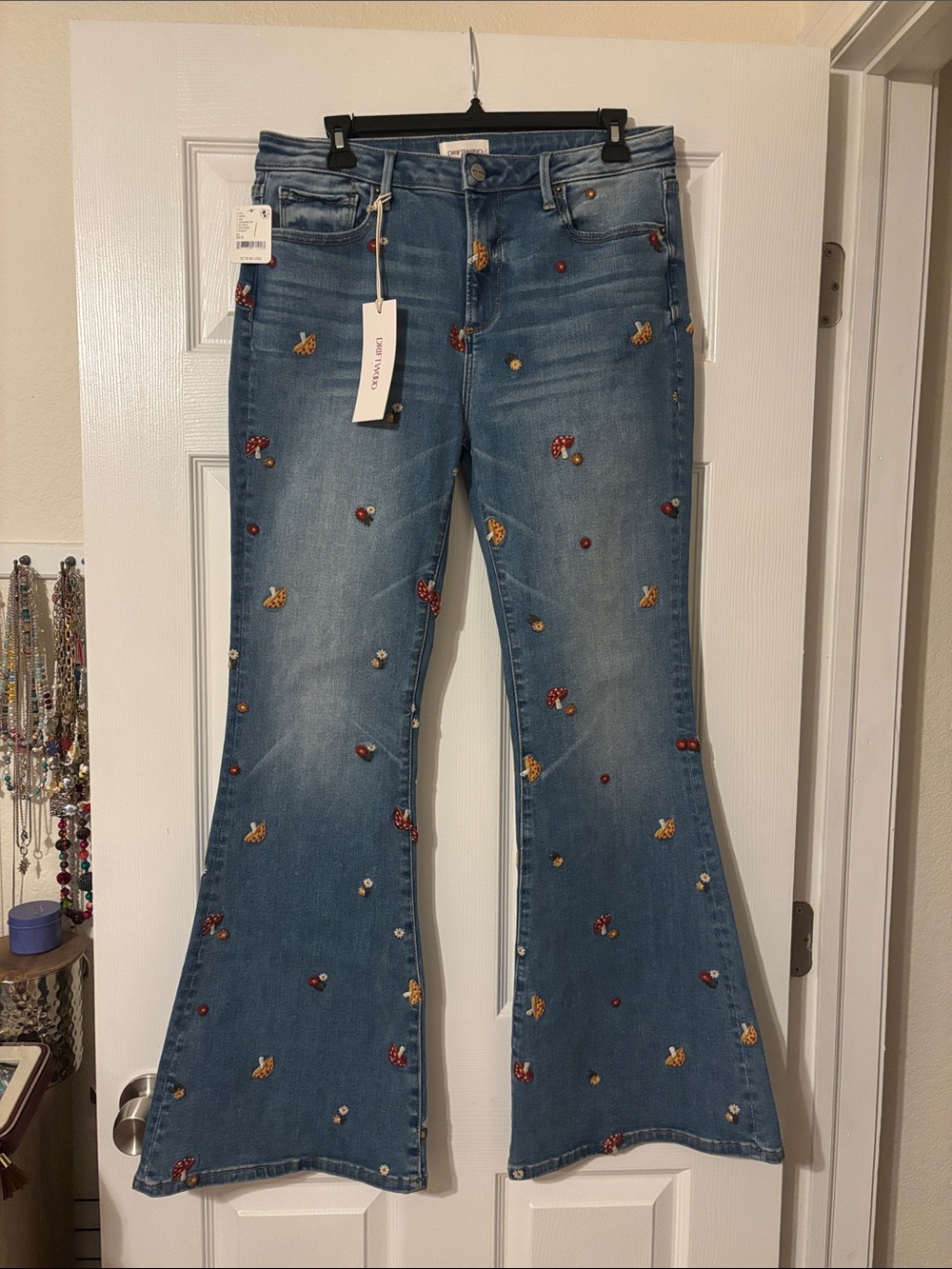 Free People DRIFTWOOD Farrah Embroidered Flare Jeans Light Blue Size 30S NWT